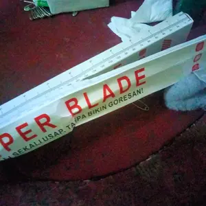 Wiper Mobil Frameless Sepasang Kiri dan Kanan Tanpa Rangka Besi Model Soft Wiper Blade Karet Kaca Depan Universal