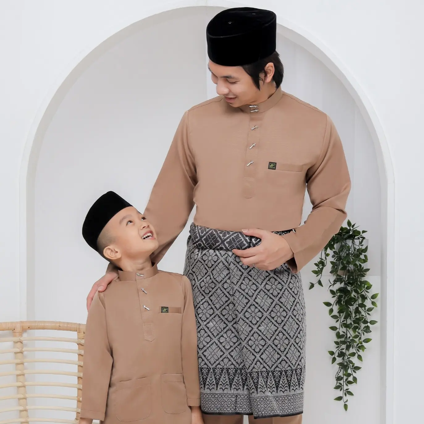 [MOCHA] BAJU MELAYU RAYA MODEN SET AYAH DAN ANAK | HABIBI BOUTIQUE