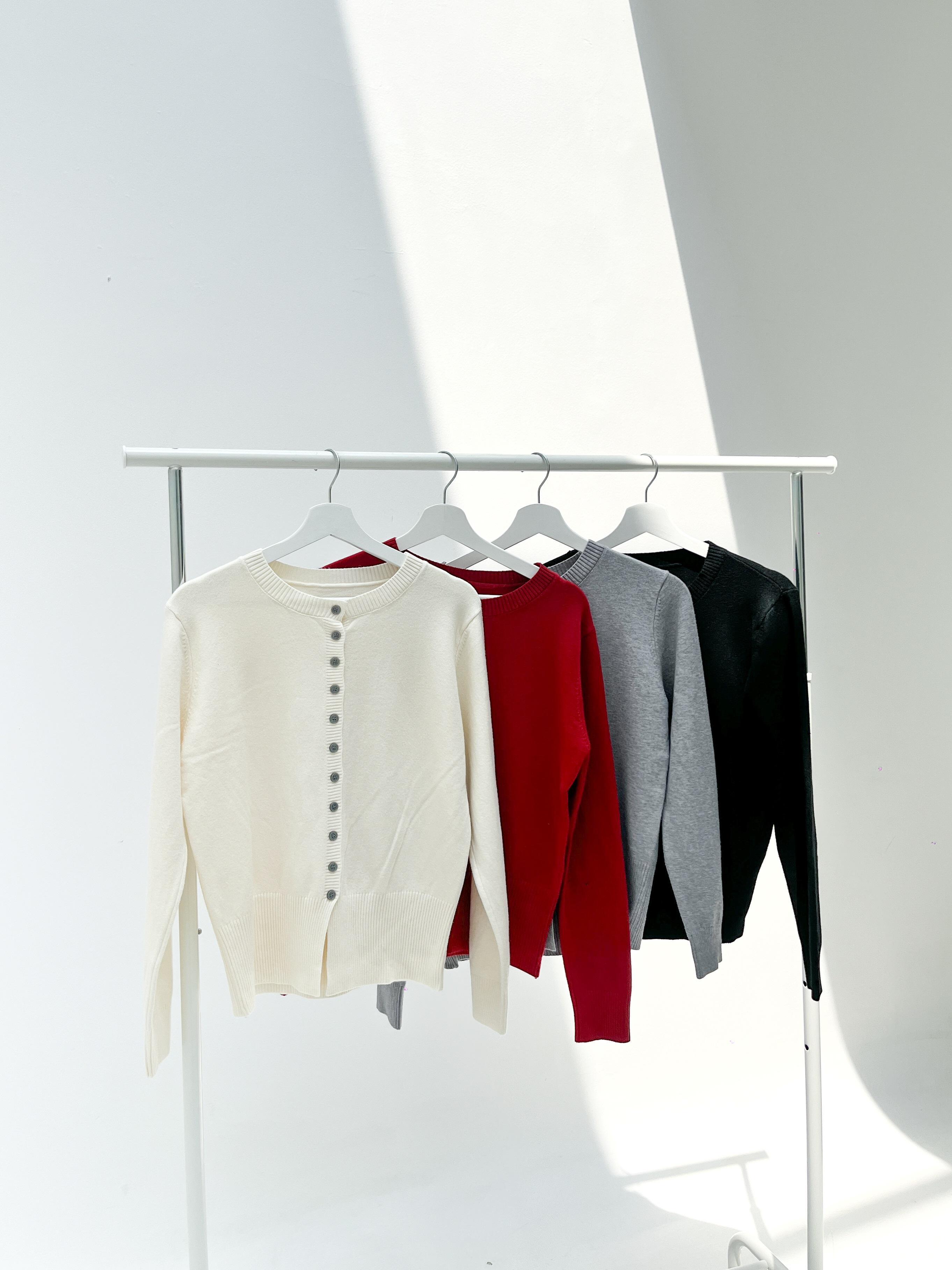 Kiyorawears - Aira Knit Cardigan / Premium Knit Sweater / Cardigan Wanita / Cardigan Rajut / Atasan Wanita Kekinian / Baju Atasan Wanita Terbaru / Jaket Wanita / Atasan Rajut Lengan Panjang / Outer Korean Style Kiyorawears - Aira Knit Cardigan / Premium Knit Sweater / Cardigan Wanita / Cardigan Rajut / Atasan Wanita Kekinian / Baju Atasan Wanita Terbaru / Jaket Wanita / Atasan Rajut Lengan Panjang / Outer Korean Style