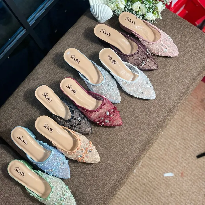 Sepatu Wanita pesta Payet Maryam Brukat Hak 3cm - Ukuran 36-41 - Karet, Kasual, Heels, Shoes, Sendal, Putih 1