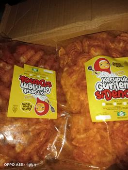 Product Review of Paket Gurilem & Kerupuk Mangkok Pedas isi 500 gram Food Snacks from G**♊ 2