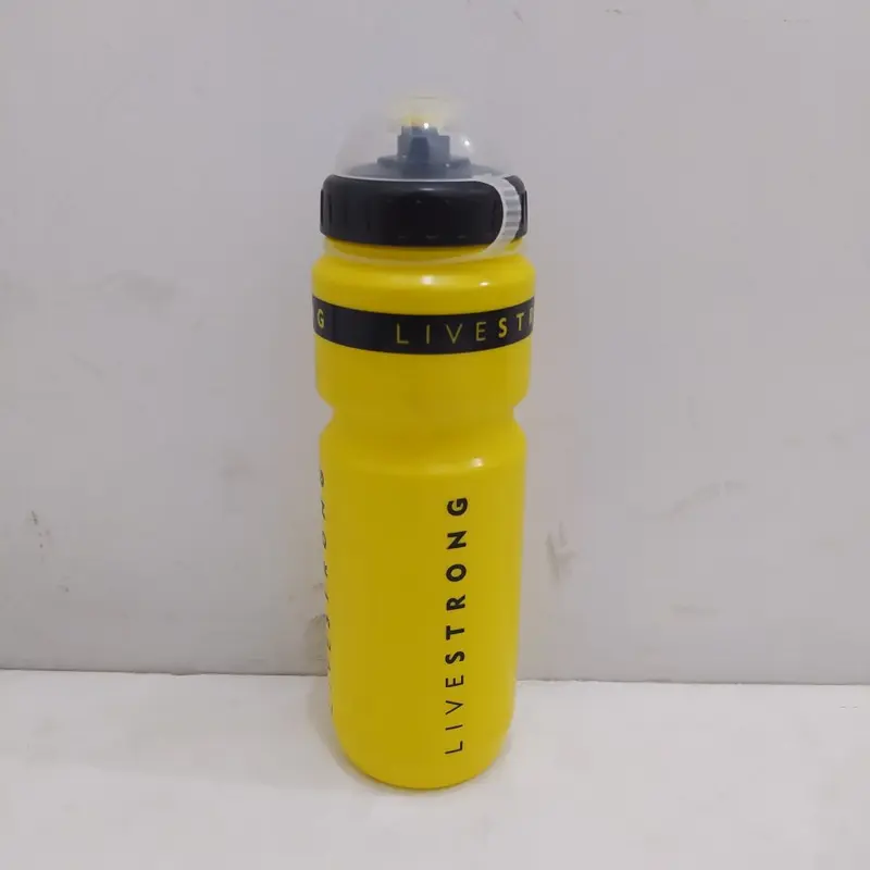 Botol Bottle Bidon Tempat Minum Sepeda Livestrong 750 cc Yellow 0