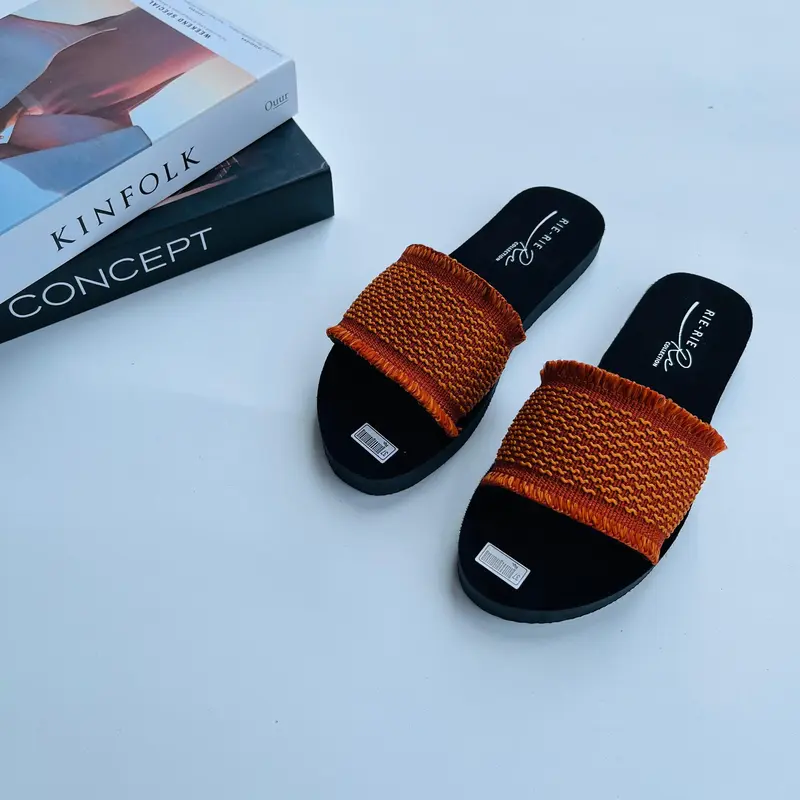 Sandal Perempuan Terbaru Kasual/Sandal Selop Wanita Viral/Sandal Cewe Murah 1