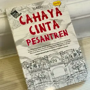 Buku Novel Cahaya Cinta Pesantren Soft Cover