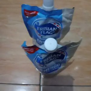 2 pouch susu kental manis bendera (frisian flag)