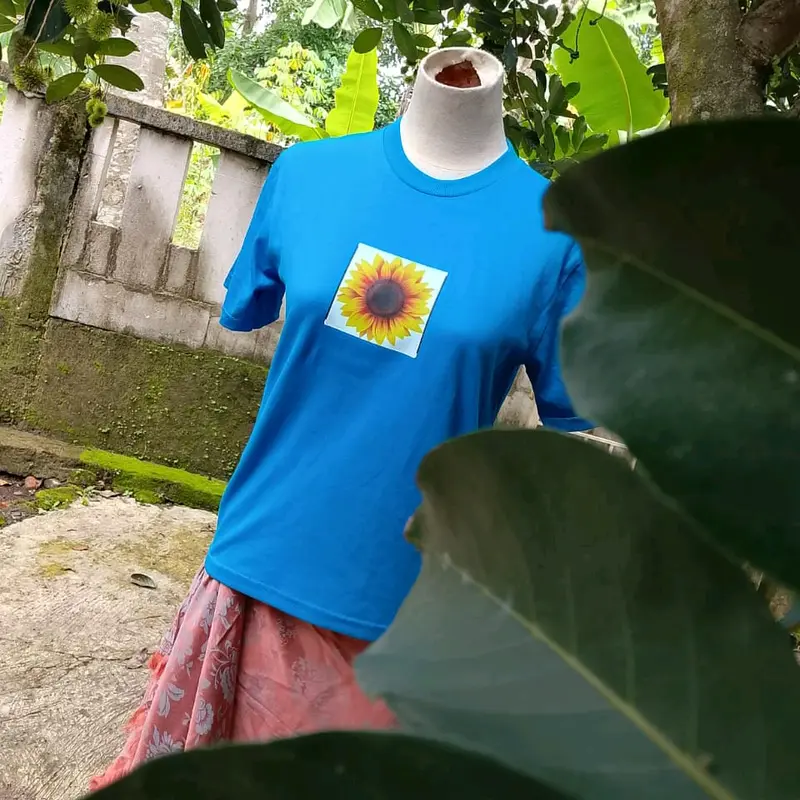 kaos anak laki laki dan perempuan kaos anak lucu dan  bisa di pasang foto sikecil atau gambar karakter kesukaan si kecil 0