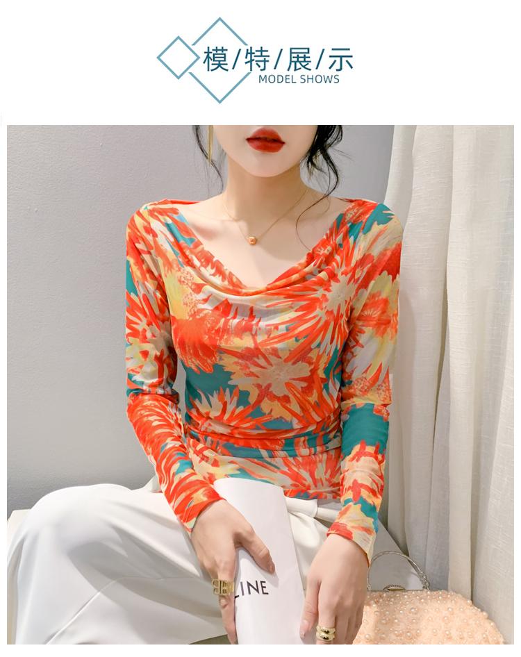 Product Introduction of DL 2025 Early Autumn Long Sleeve Printed T-shirt New Slim Fit Style Regular Pullover V-neck Top Europe and America 7