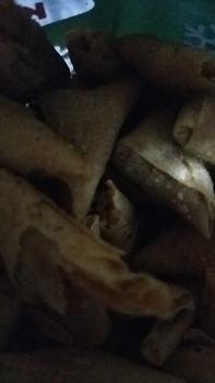 Product Review of 1 KG Samosa Abon Ayam cocok untuk cemilan sehari hari from u**0 0