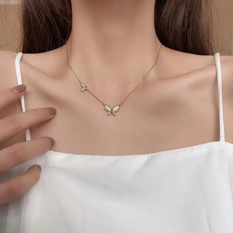 Kalung Titanium Wanita Liontin Kupu kupu Kramik Rantai Gold Anti Karat Dan Luntur Aksesoris Fashion Elegan Kekinian 6