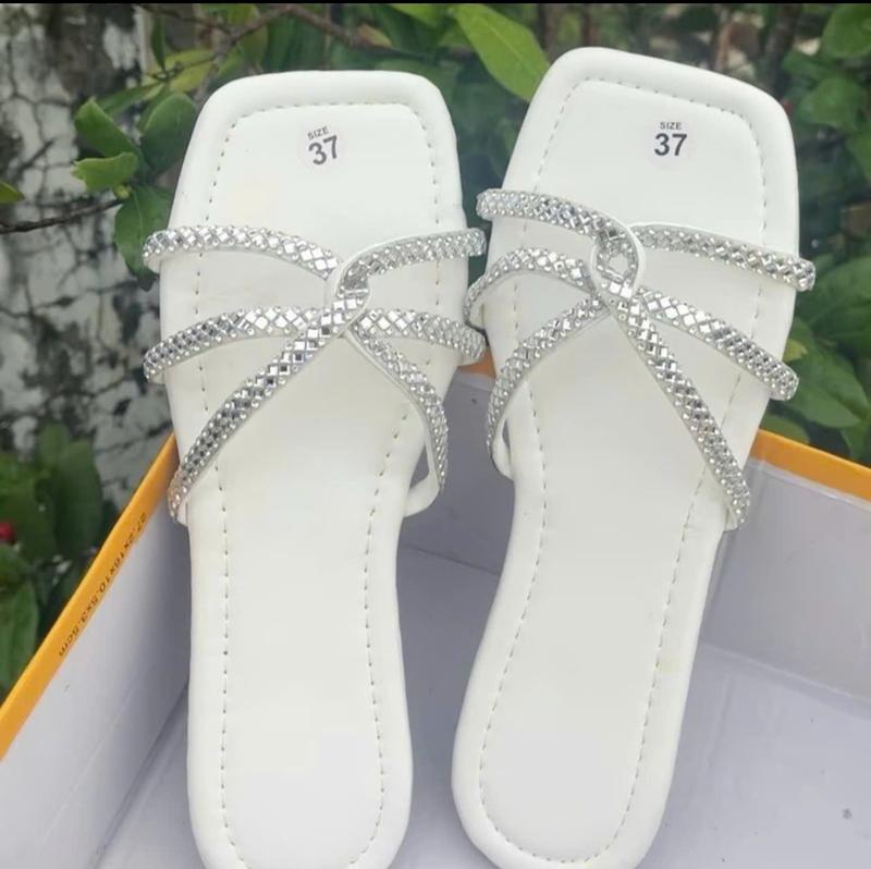 (Size 36-42) Dép lê xỏ ngón kẹp quai đá xoàn thời trang