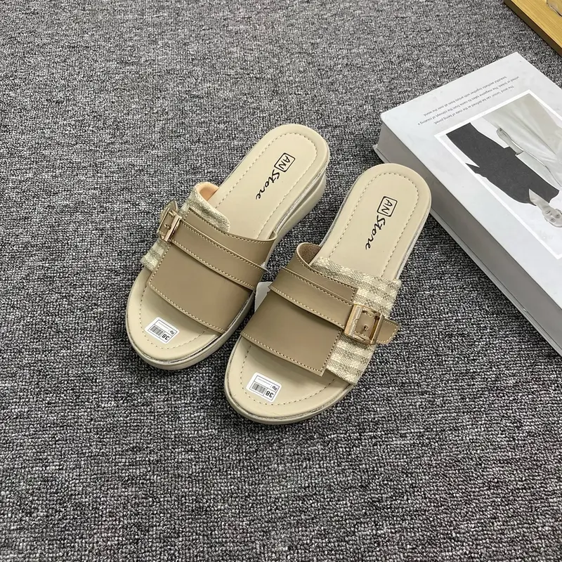 Sendal Wanita Gesper Motif Kotak-Kotak Sandal Wedges Cewek Indoors Elegant Slip Resistant S 2