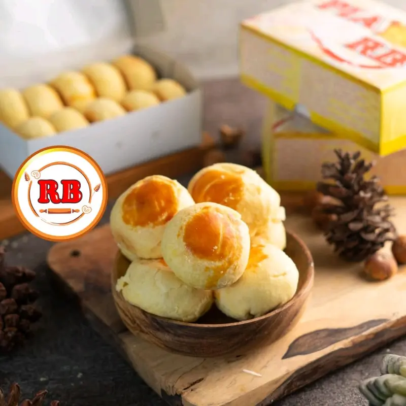 Pia Bakpia RB Variant Rasa Stroberi isi 10 1