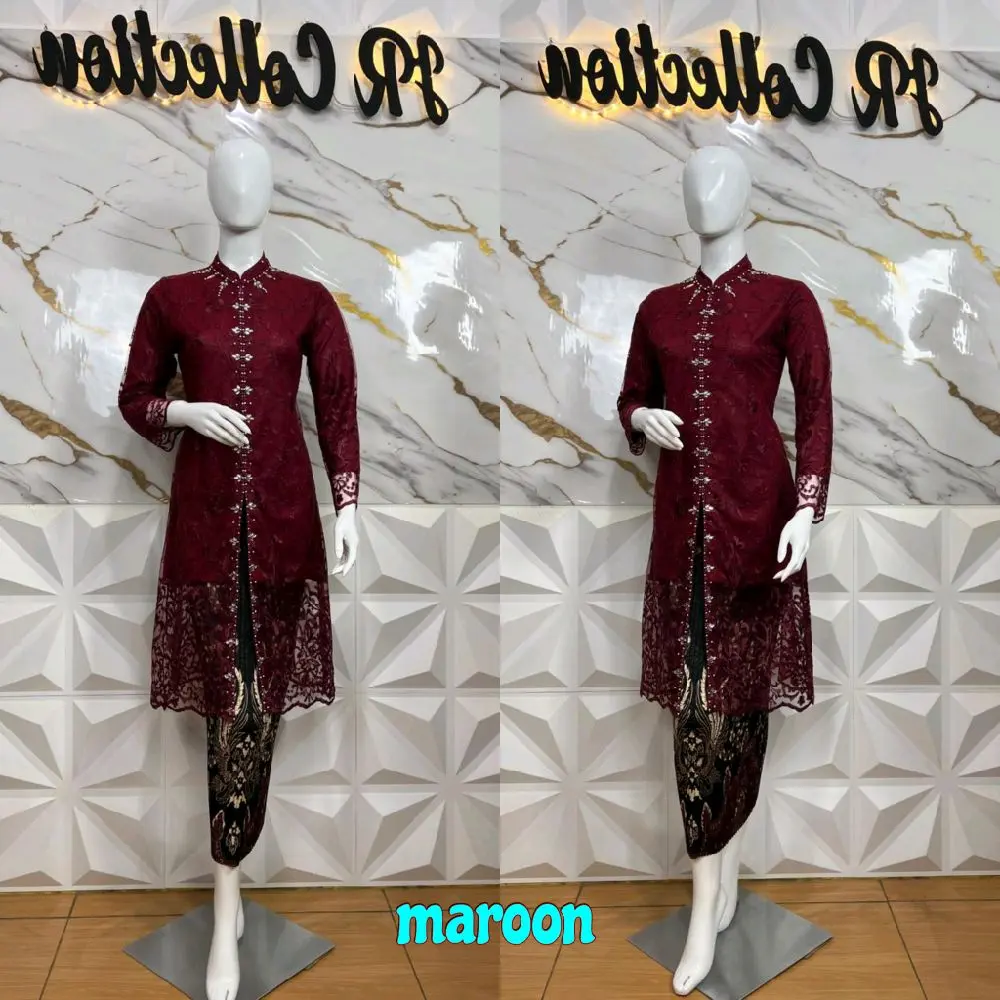 Setelan Maroon