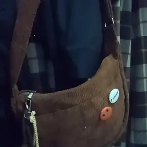 (Gratis Pin) PUSHOP Tas Selempang Corduroy Pria Wanita ASTER- Slingbag Corduroy Uniseks FREE 2 PIN BROS Sling bag Casual Terbaru