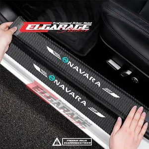 Stiker carbon mobil navara sticker carbon pelindung pijakan kaki mobil nissan navara terbaru
