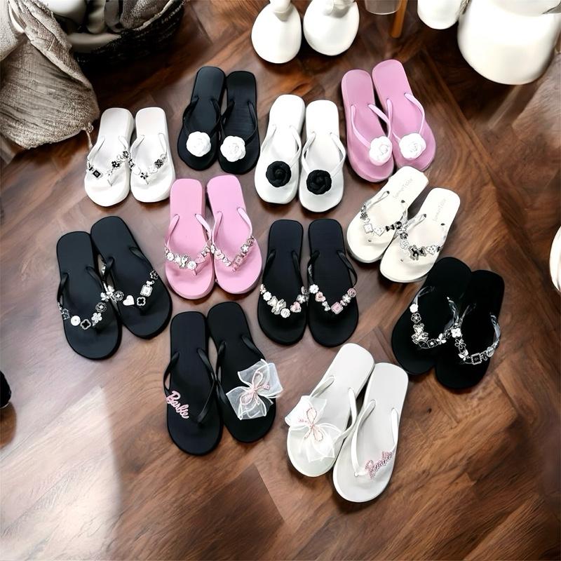  SiMêShop  DÉP KẸP SANG CHẢNH 2026   CHARM & HOA TRÀ   - DÉP NỮ - DéP Shoes Women - Xỏ ngón gót 2 dep kieu hot đi biển vip có đính xinhlung xinh déplê giay depsieuben tông mềm 