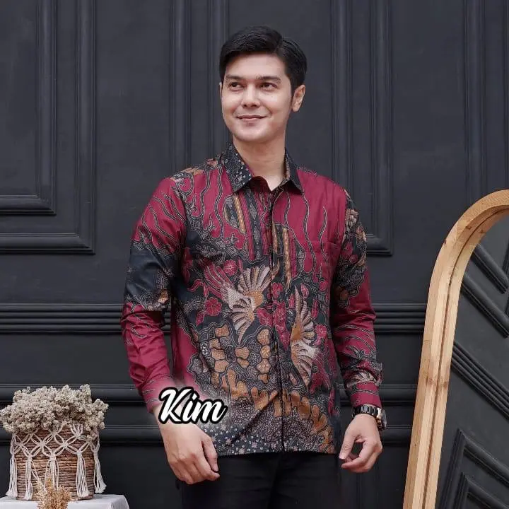 Kemeja Batik pria lengan panjang poliester motif tarung 3