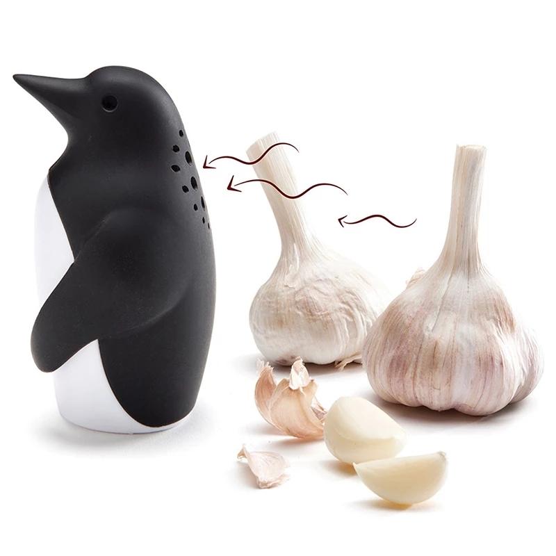 Household refrigerator penguin-shaped plastic deodorizer multi-function microwave oven deodorant box 3