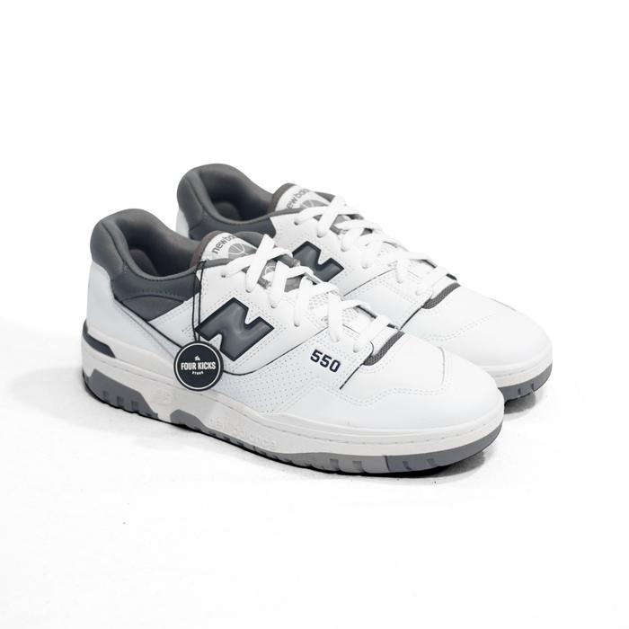 Gambar New Balance Lifestyle Shoes 550 Castel Grey Mens BB550WTG - 100% ORIGINAL - 41.5 dari FOUR KICKS Kab. Banyumas Tokopedia