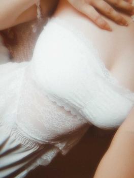 Product Review of Bythree Sexy Lace Tube Jellyfish Revealing Top With Pad Korean Chic Style Womenswear Sleeveless from c**s 1