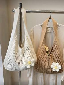 Bolso de crochet estilo bohemio, bolso de playa ligero para hombro ideal para vacaciones, accesorio hecho a mano y moderno, bolso tejido a mano