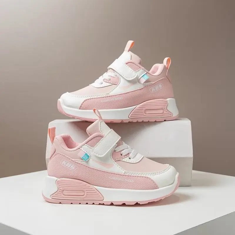 Sneakers pink