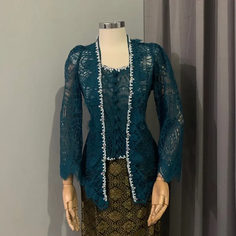 Kebaya Kutubaru Chantilly | Wisuda-Lamaran-Kondangan 0
