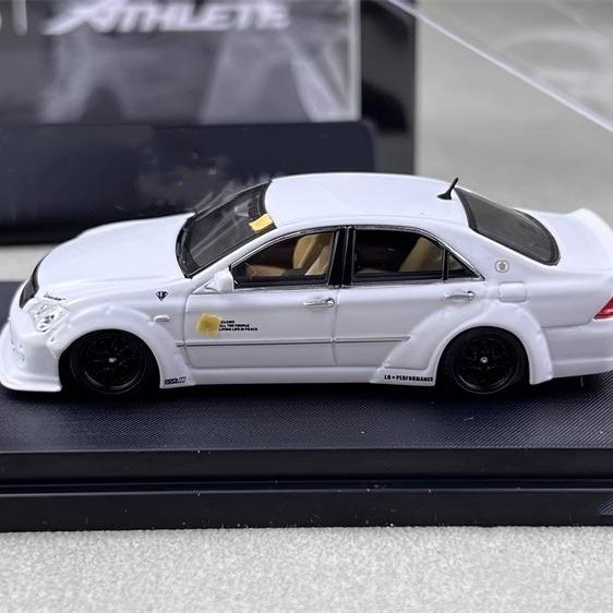 Voiture Miniature Star Model 1:64 LBWK Crown S180 - Édition Limitée Avec étui Et Boîte