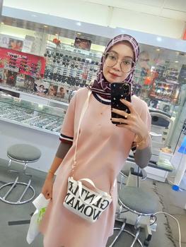 Product Review of Cermin Mata Berubah Warna Mata Kucing, Uniseks, Bingkai Besar Hitam Persegi, Untuk Wanita dan Lelaki, Gaya Vintaj, Cermin Mata Tanpa Preskripsi, Uniseks, 1 helai, Ketibaan Baru from s**y o**🇸 0