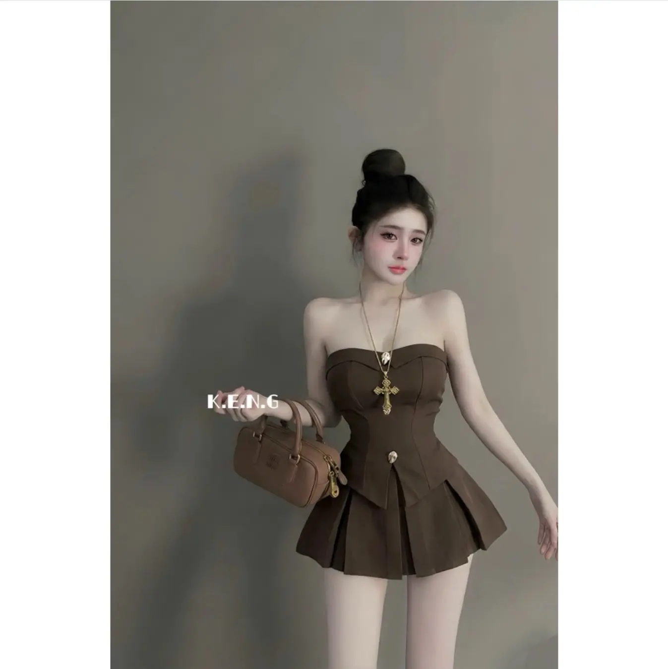 Set áo Kaki cúp ngực đính tang phối chân váy xoè xếp ly siêu đẹp | BigBuy360 - bigbuy360.vn Set áo Kaki cúp ngực đính tang phối chân váy xoè xếp ly siêu đẹp | BigBuy360 - bigbuy360.vn
