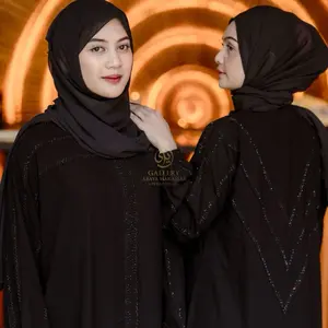 Gallery Abaya Makassar_Abaya Hitam Yasmin wanita