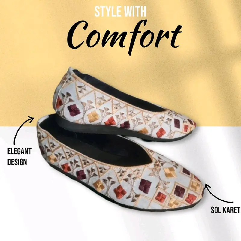 Sepatu Bordir Slip On Ujung Bulat Flat Shoes Karet Wanita Sneakers Kasual 0