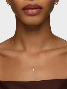 Collar de oso pequeño de alta gama con ajuste de 45 a 5 cm, colgante de acero inoxidable chapado en oro mediante electrochapado al vacío para mujeres, estilo sencillo y accesorio versátil