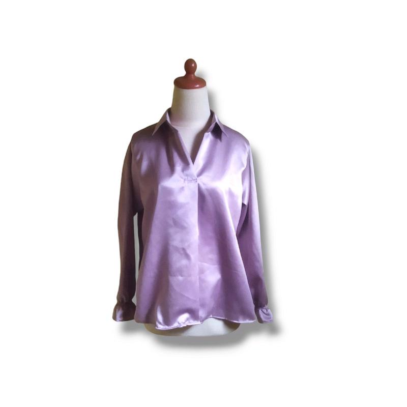 Satin Blouse V-neck  Top Baju Atasan  Wanita Formal Satin Top Kantor Blouse Kerah  Kemeja  Kerja Wanita Tangan Panjang Mewah Nyaman Kancing 7