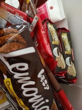 Product Review of Agen distributor makanan ringan snack cemilan biskuit wafer khong guan grand classic chocolate cream renceng pack murah from I**h 0