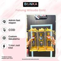 Gambar Plakat Patung Wisuda Gold Hadiah Kelulusan Gift Graduation Custom Sesuai Keinginan 1 Hari Jadi Bonekahandmadesukasuka - Pria dari Bonekahandmadesukasuka Kab. Sukoharjo 3 Tokopedia