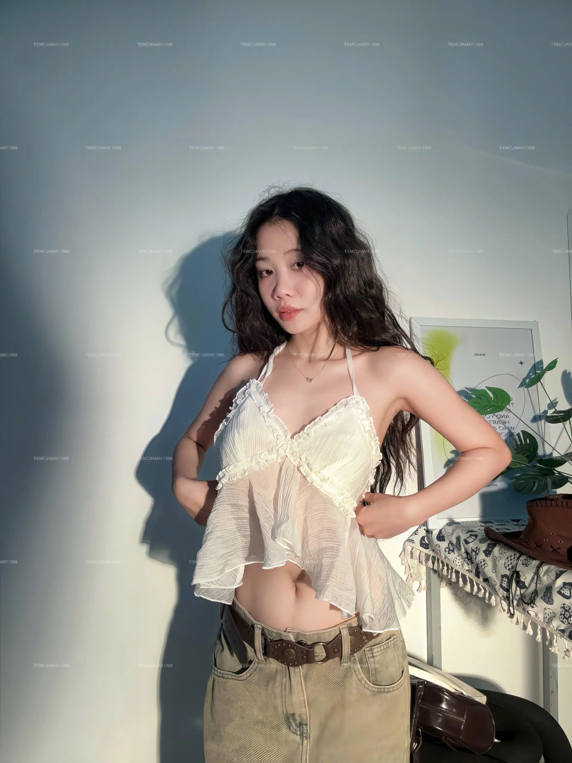 SIREN CROPTOP - ( KHÔNG MÚT) Áo 2 Dây Cổ Yếm Hở Lưng Chất Lụa Tơ Mềm Mại Quyến Rũ Cuốn Hút | BigBuy360 - bigbuy360.vn