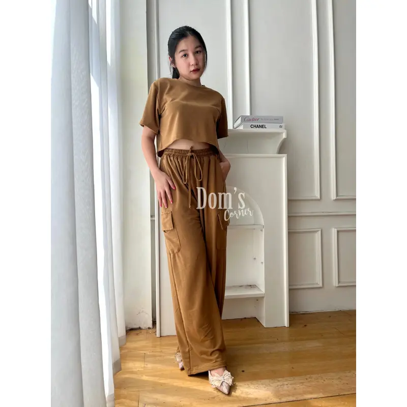Domscorner - Ji-Yu Cargo set - celana cargo - atasan crop top - basic shirt - basic tee - kaos polos - set ala korea - baju ala korea - cargo pants Karet Katun 5