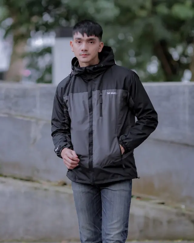 Jaket Parasut Wateproof Unisex Branded Original The Bojiel / Jaket Outdoor Pria 1