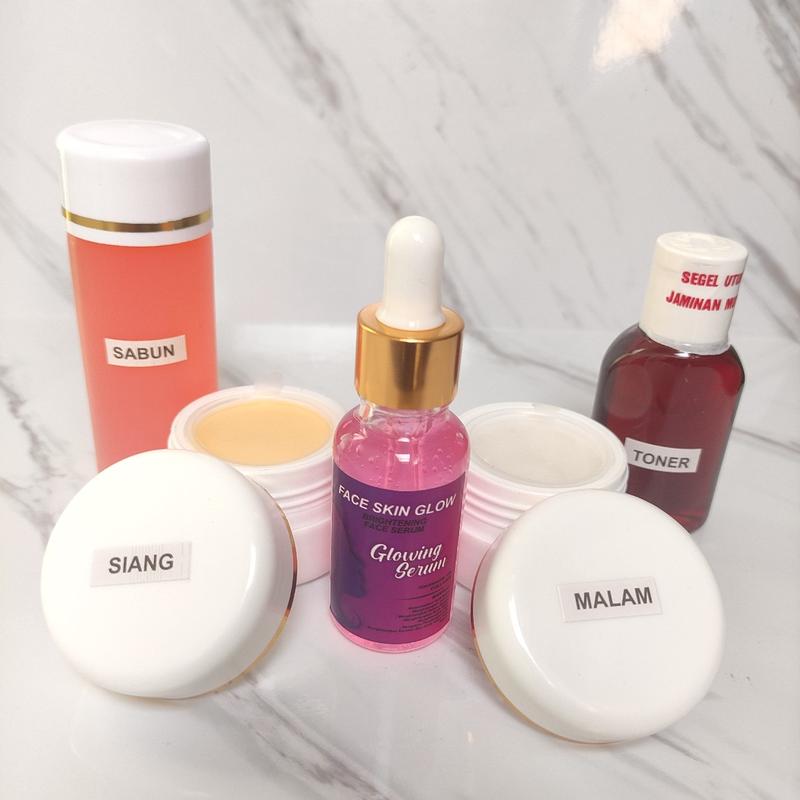 Product Introduction of NEW Cream FaceSkinGlow Asli 100% Original - Paket Cream Pencerah & Pelembab Wajah Hitam Yang Susah Putih Membersihkan 3
