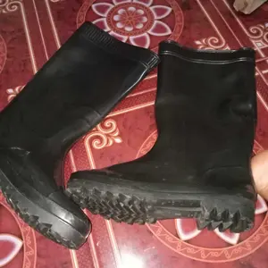 HJS Sepatu Boot Pria Hitam Bahan Karet Anti Slip Anti Air Tinggi 38 Cm Boots Karet Proyek Berkebun PVC Size 39-44