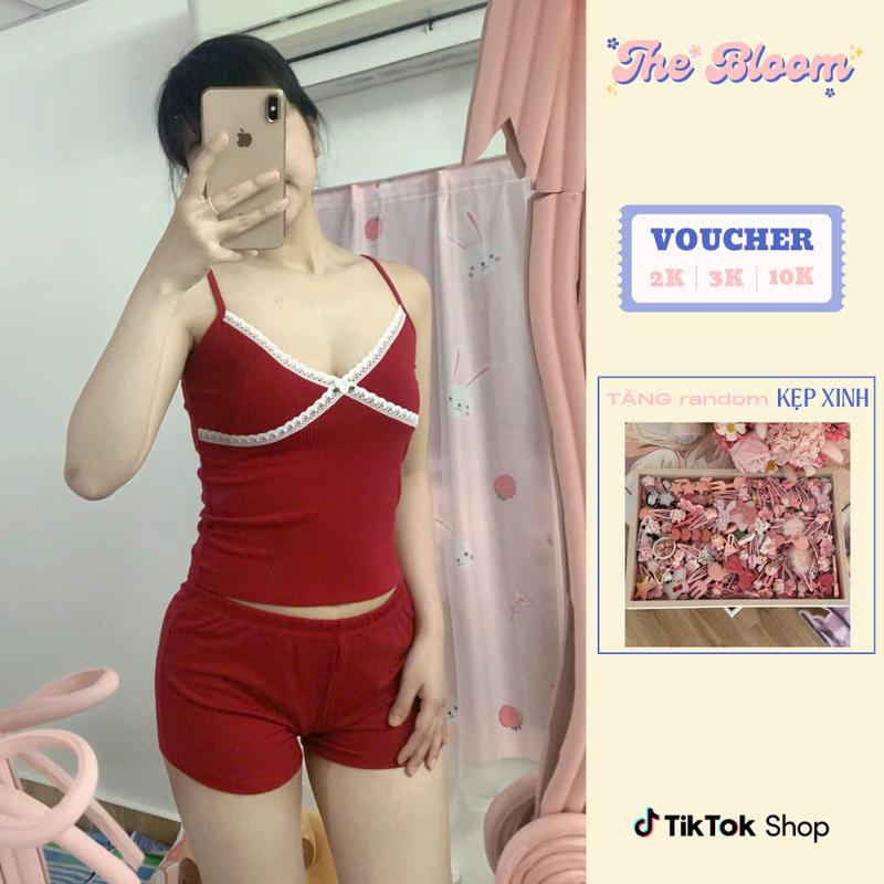 THE BLOOM [CÓ COMBO] Set Bộ Ngủ Nữ Áo 2 Dây Cổ Tim Viền Ren Đính Hoa Hồng Và Quần Mini Ôm Body, Set Ngủ Nữ Chất Cotton Len Đũa Mềm Mịn Co Giãn - SE039 Nữ Women Top Bông