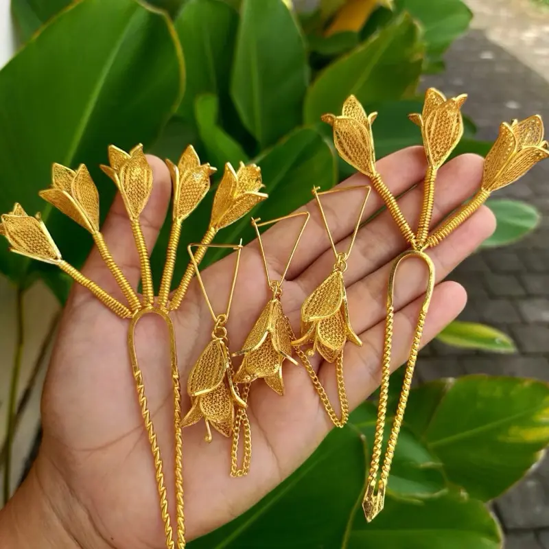 Cucuk Dan Bros Cempaka Kendari Tembaga Lapis Emas Handmade Cucuk Dan Bros Cempaka Kendari Tembaga Lapis Emas Handmade