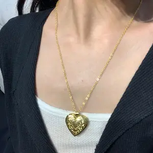 kalung gold coustom foto love Aesthetic   model terbaru- beli 1 geratis 1