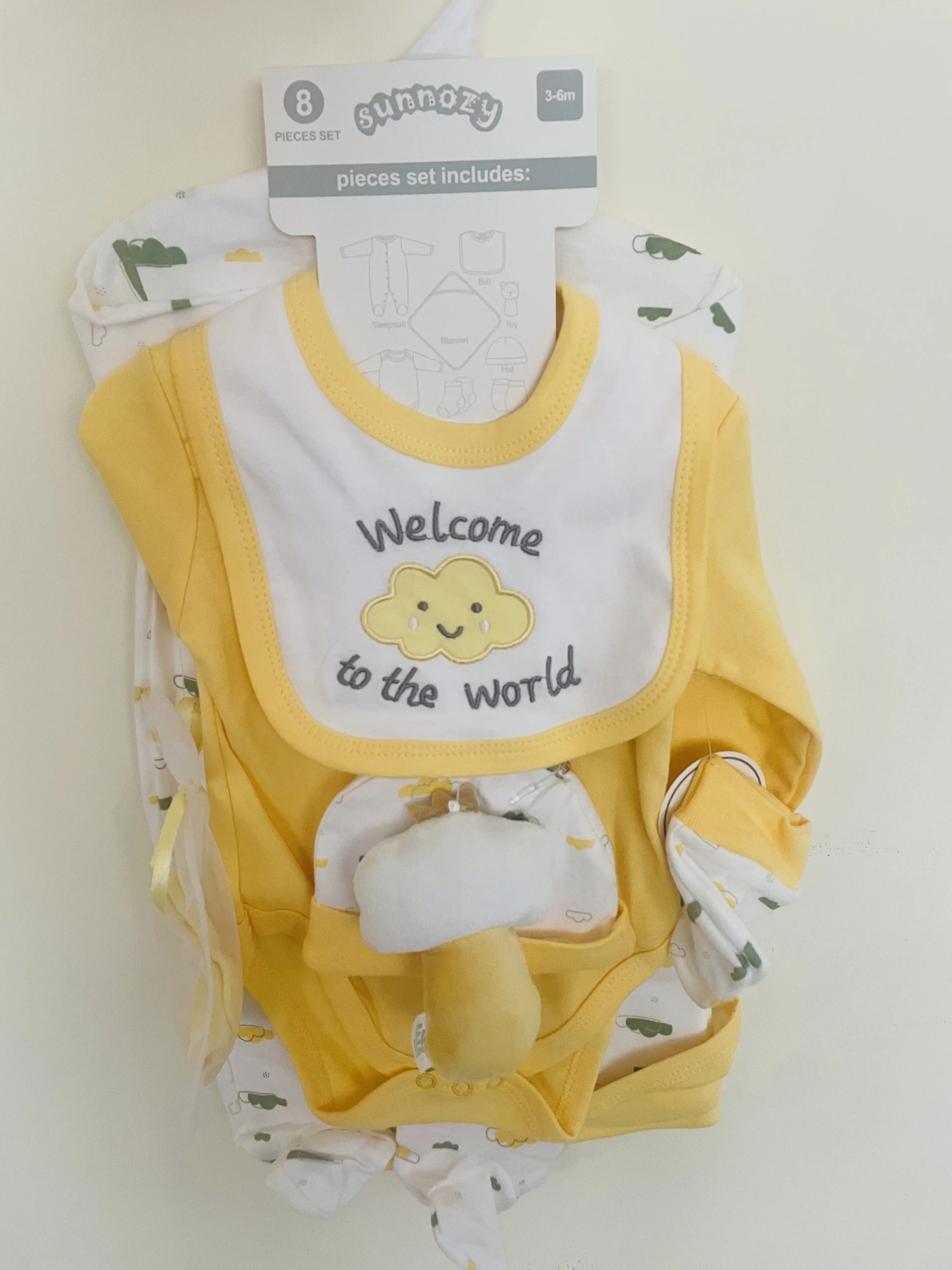 DGC Lifestyle Baby Gift Set - 100% Cotton, Sizes 0-3 Months and 3-6 Months, onesies, Natural and Breathable Fabric