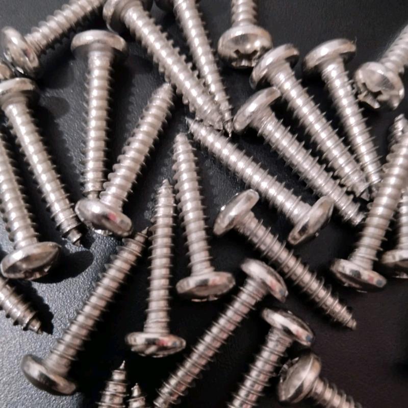 Paket Isi 100 Baut Skrup serbaguna ukuran 8mm,13mm,15mm,18mm,21mm,25mm,28mm,&45mm 1
