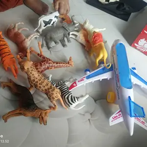 Mainan Pesawat Garuda Air Bus bisa jalan  lampu dan suara
