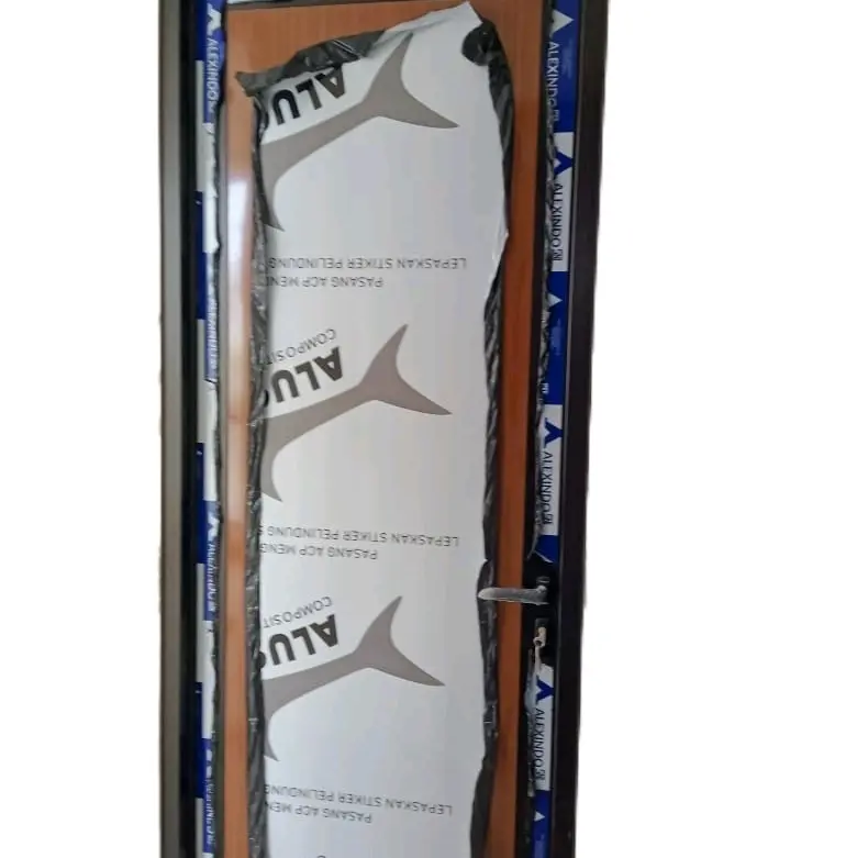 pintu aluminium composit panel dan kusen aluminium