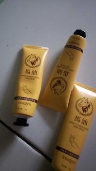 Product Review of PAKET 3 PCS Images Hand Cream horse Oil Krim Pelembab Tangan Kering from S**i H**o 0