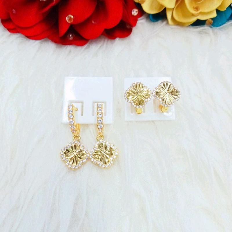 Bông Tai Móc Cân Hột Mẫu Cỏ 4 Lá Chạm Sáng Đồng Vàng Màu Vàng Sài Gòn 610 Phụ Kiện